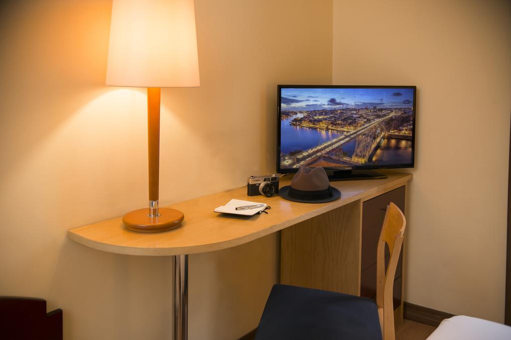 Twin Room,127725957:JPEG