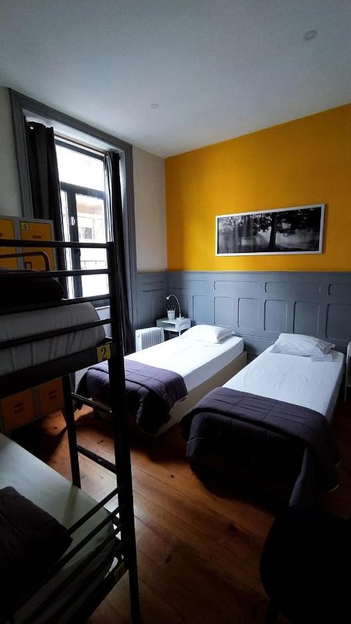 Single Bed Mixed Dormitory Room