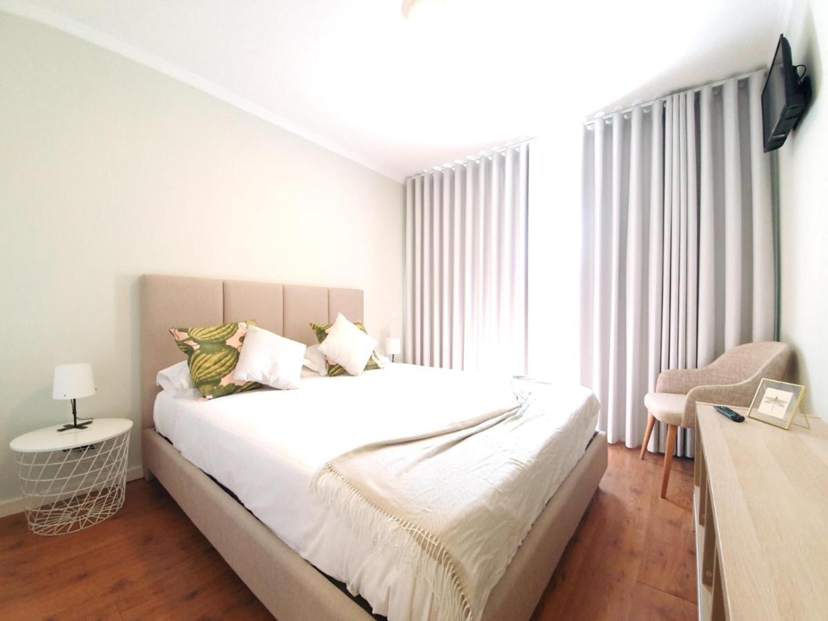 Quarto Duplo com Casa de Banho Privativa