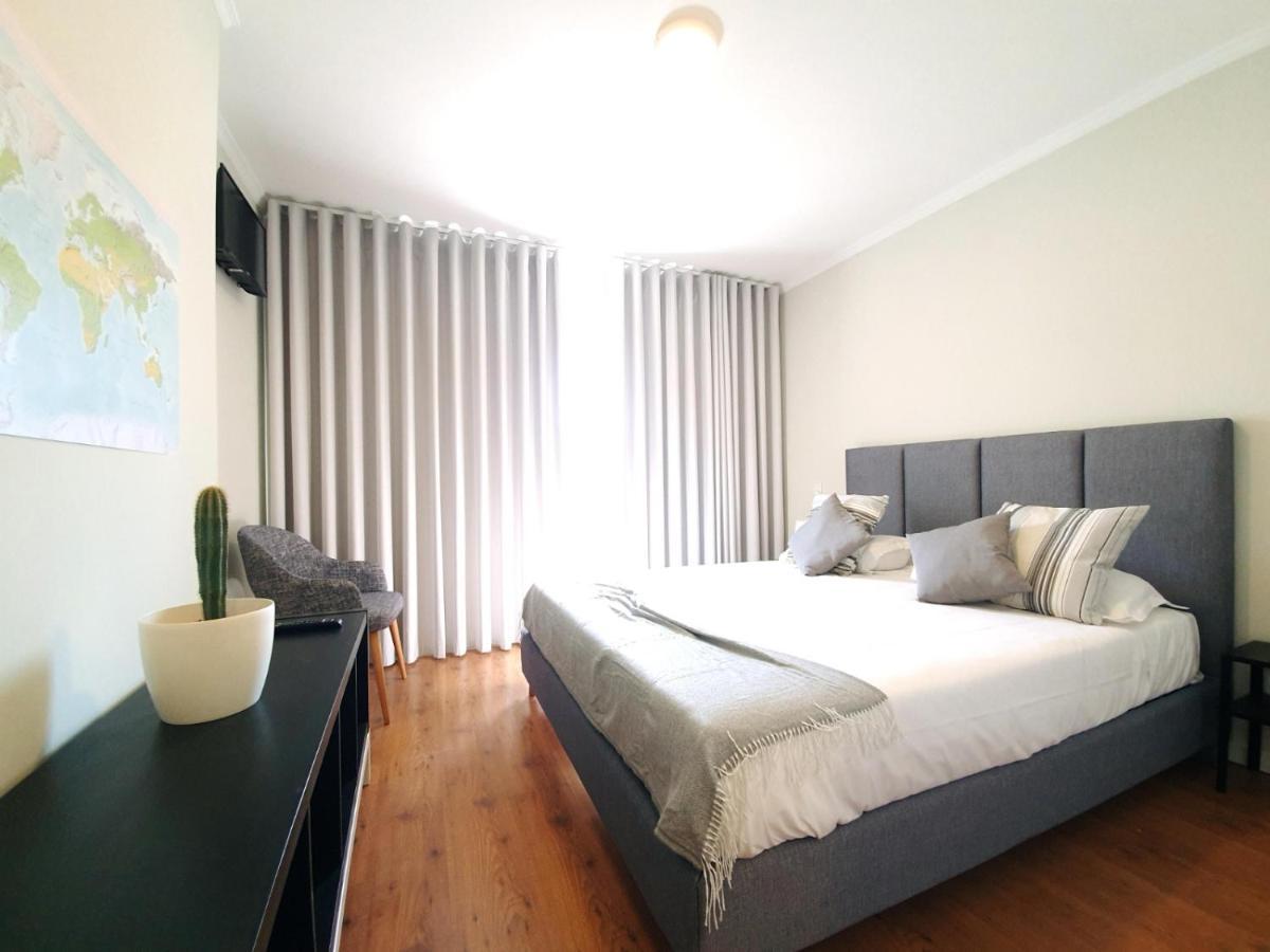 Quarto Duplo com Casa de Banho Privativa