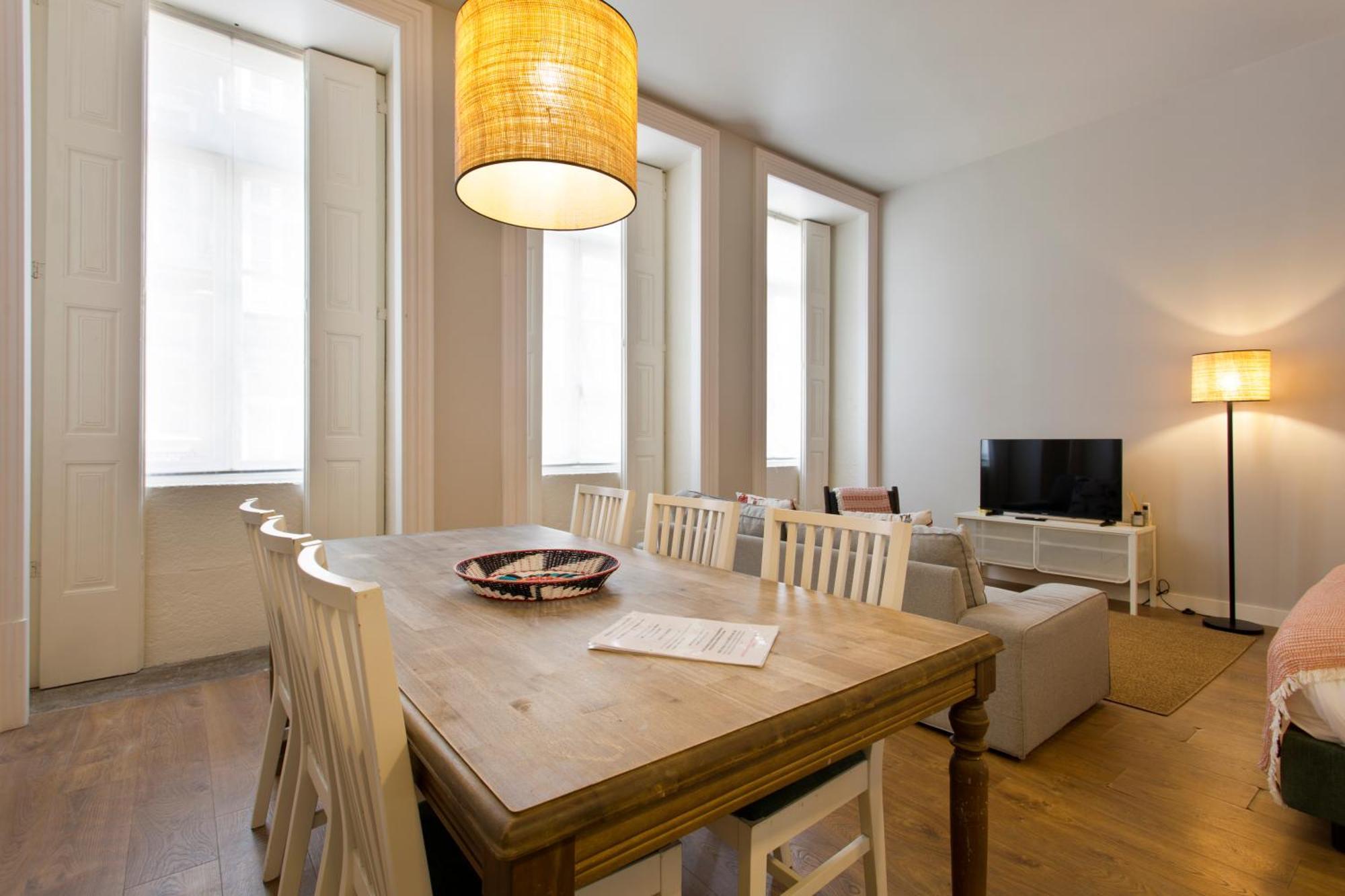 Two-Bedroom Apartment (6 Adults)