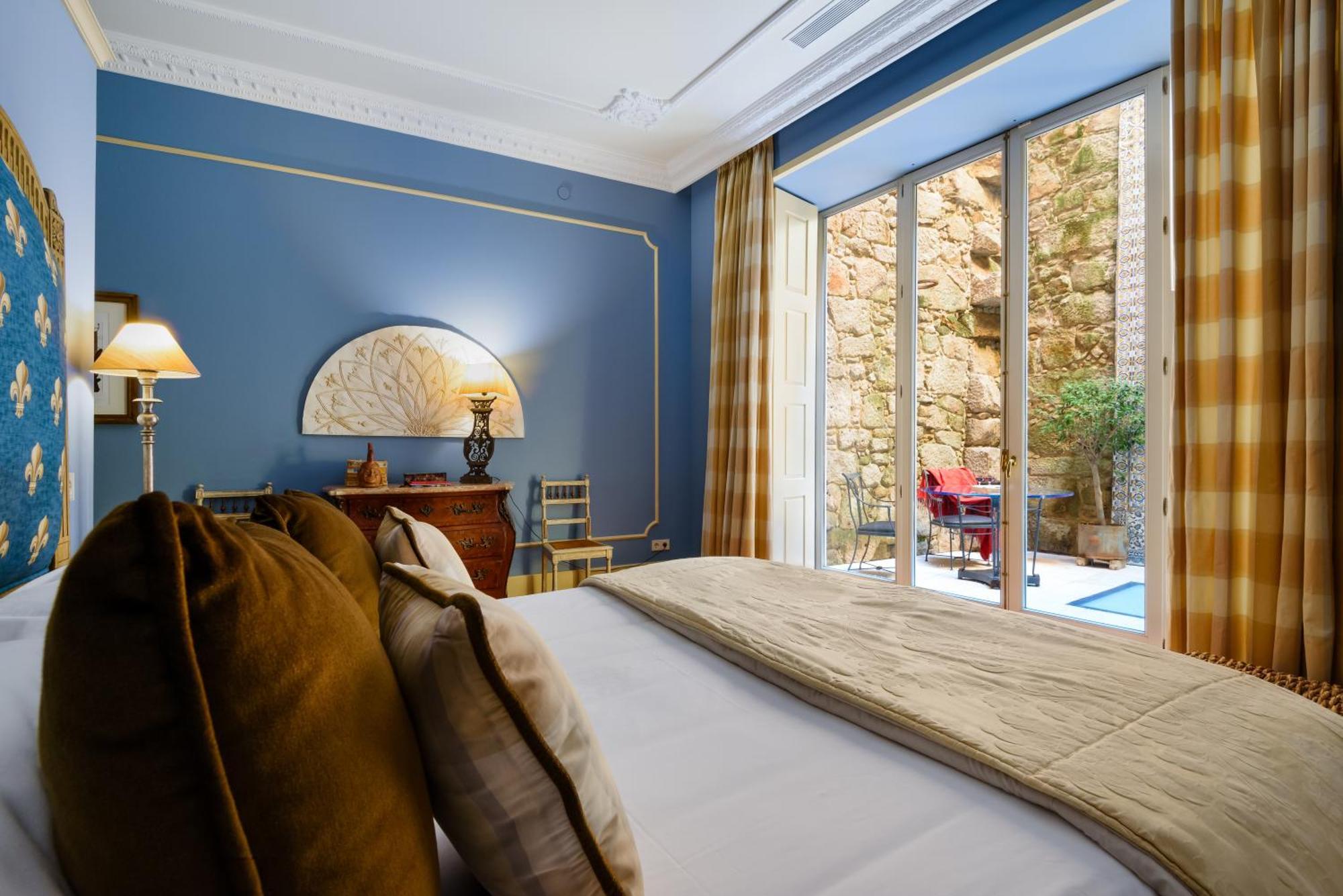 Suite With Private Patio,1565604451:JPEG