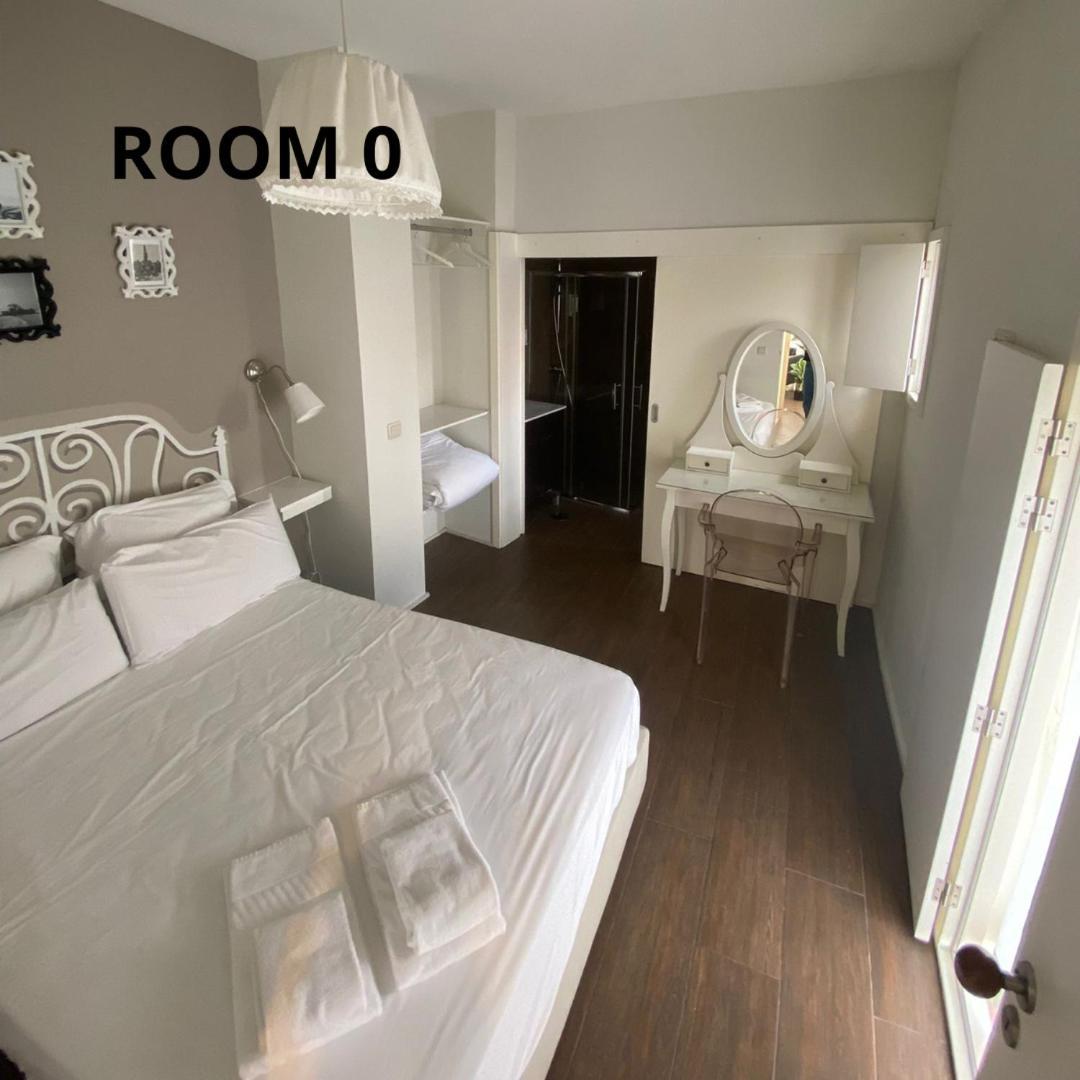 Quarto Duplo com Casa de Banho Privativa
