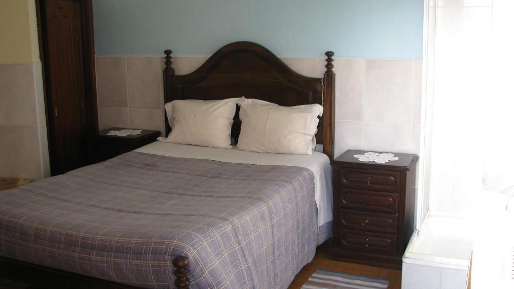 Basic Double Room with Shared Bathroom