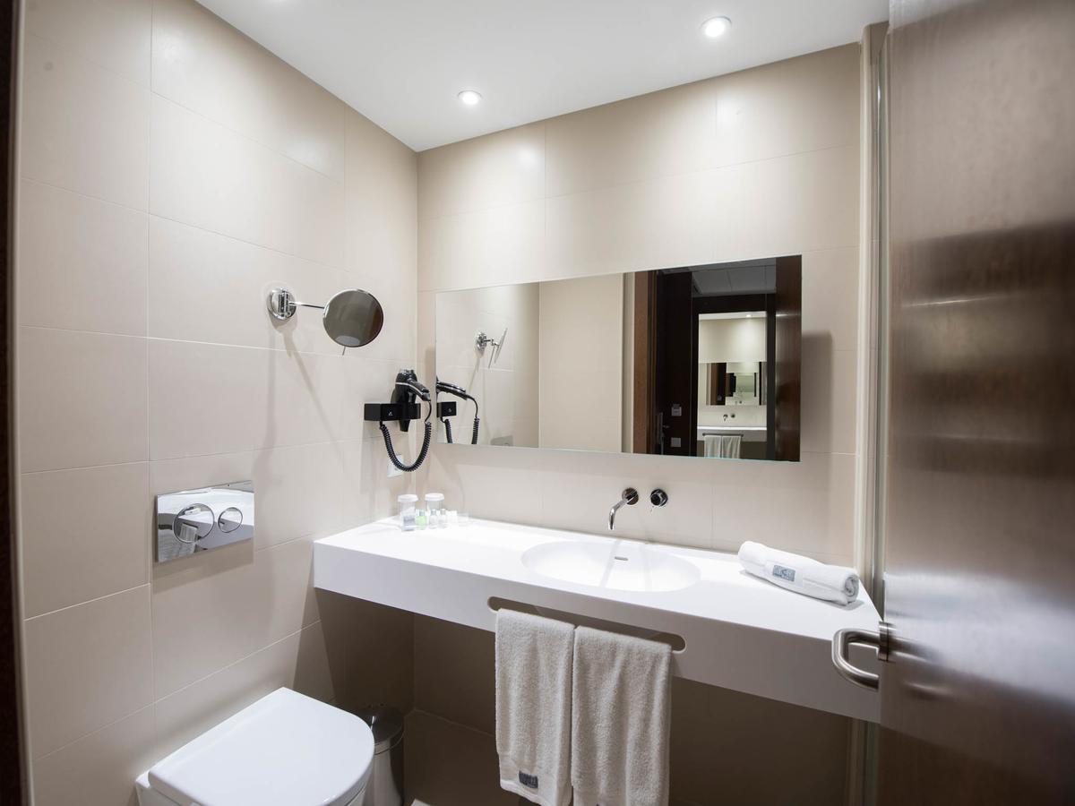 Triple Room,758751211:JPEG