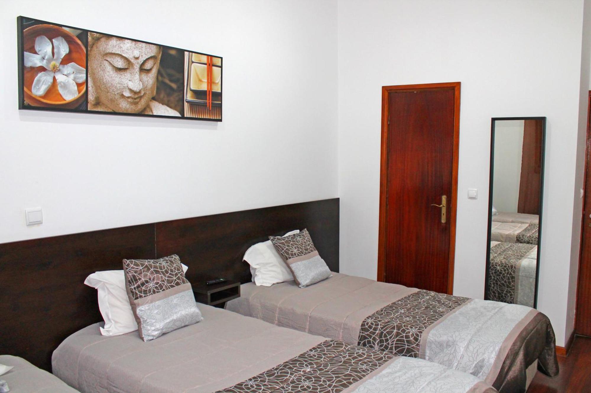 Triple Room,705497863:JPEG