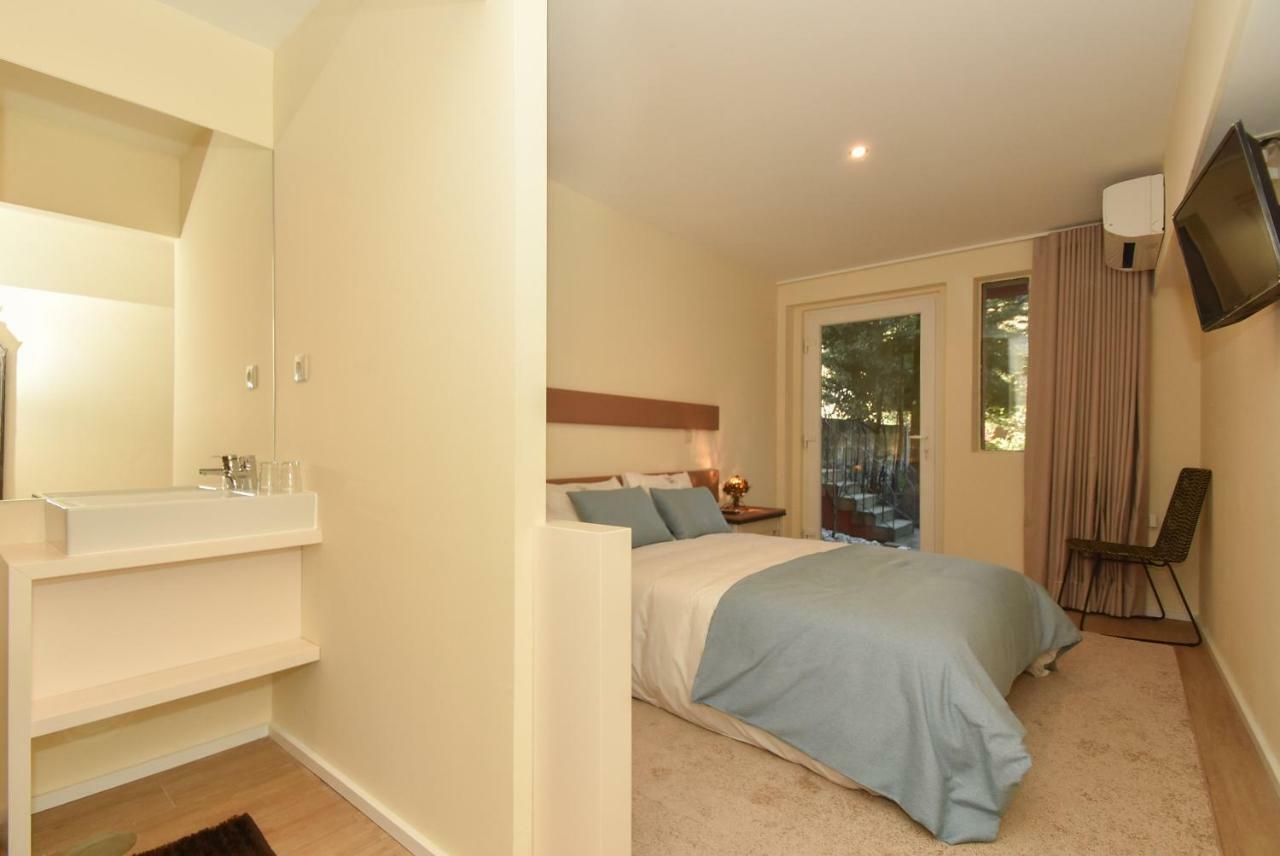 Large Single Room