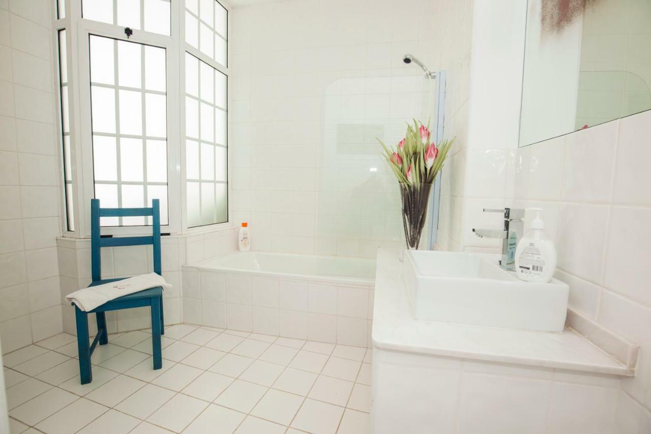 Quarto Duplo com Casa de Banho Privativa