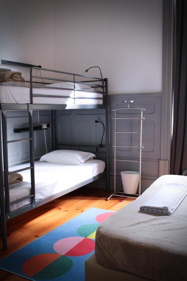 Single Bed Mixed Dormitory Room