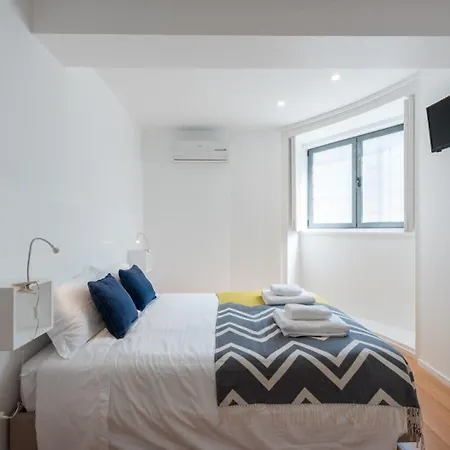 Serenata Boutique Rooms-2